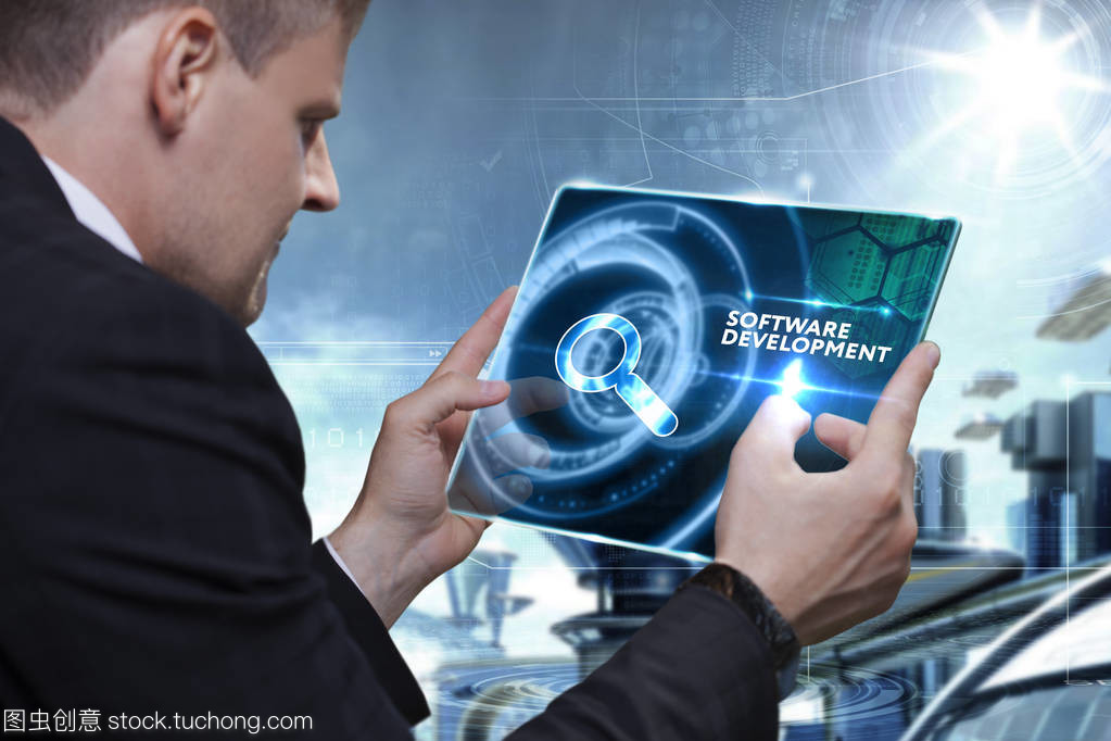 技術(shù)開發(fā)與商業(yè)應(yīng)用的融合 互聯(lián)網(wǎng)時代的企業(yè)數(shù)字化轉(zhuǎn)型